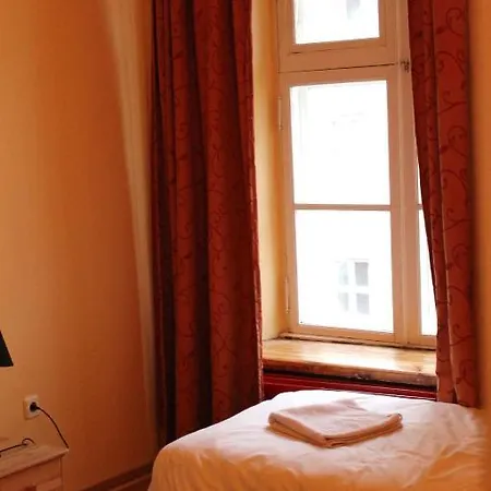 Tabinoya - Tallinn's Travellers House * טאלין