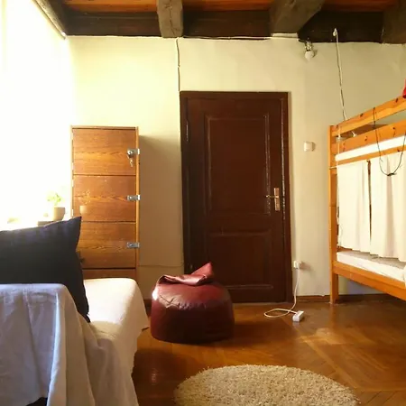 Tabinoya - Tallinn's Travellers House * טאלין