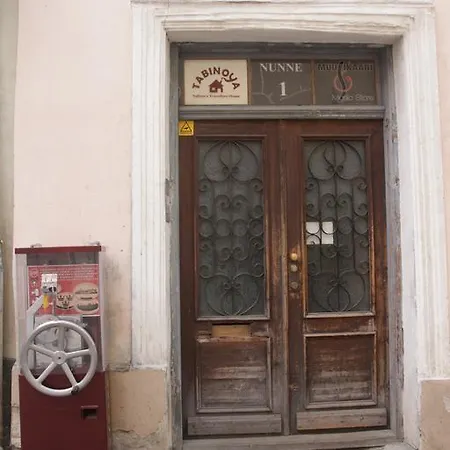Vandrarhem Tabinoya - Tallinn's Travellers House *